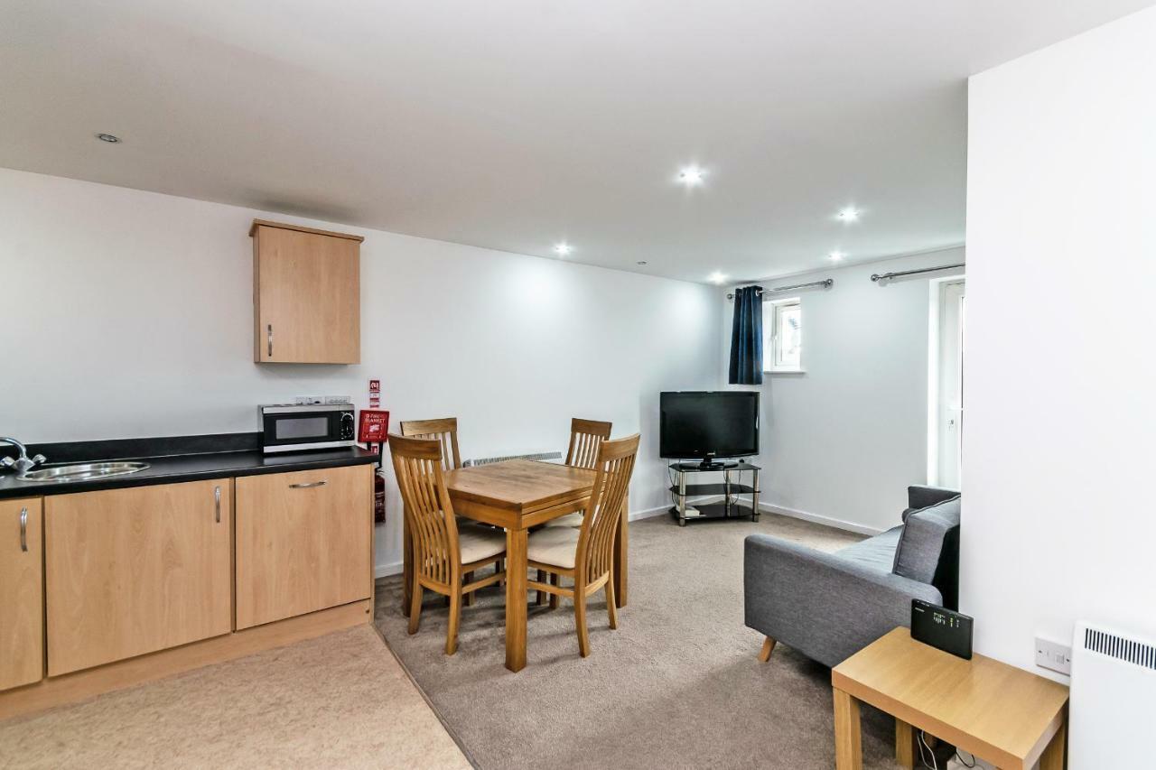 Racecourse Serviced Apartments Честер Екстер'єр фото